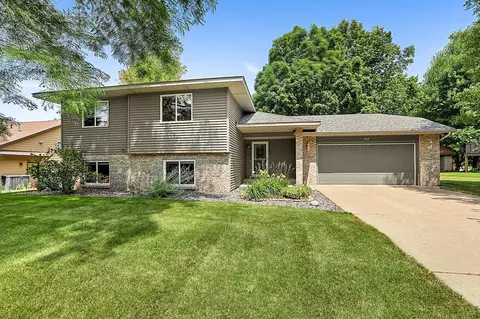 737 4th St N, Sartell, MN 56377