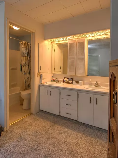 Bath - 14445 Maple Leaf Rd, Pine City, MN 55063 photo 1 of 3