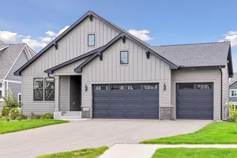 10196 Queensland Ln N, Maple Grove, MN 55311