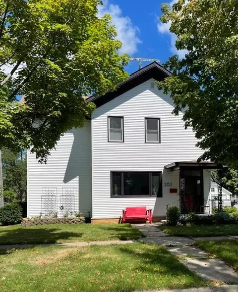 203 S Garden St, Lake City, MN 55041
