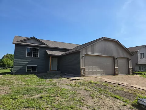 305 N N Ln, Green Isle, MN 55338