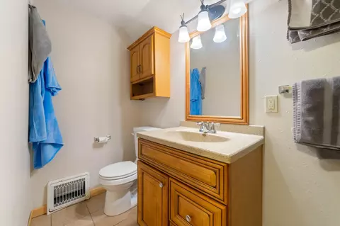 Bath - 4073 Reinke Rd, Duluth, MN 55811 photo 1 of 4