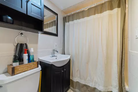 Bath - 4073 Reinke Rd, Duluth, MN 55811 photo 3 of 4