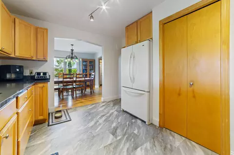 Kitchen - 4073 Reinke Rd, Duluth, MN 55811 photo 1 of 2