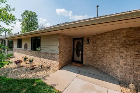 14348 Embassy Way, Apple Valley, MN 55124