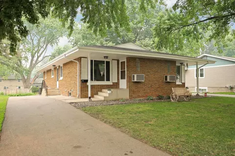 728 6th Ave S, Hopkins, MN 55343