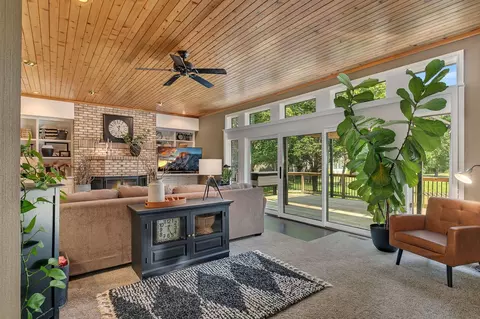 Living - 1701 Casselberry Rd, Saint Cloud, MN 56303 photo 5 of 10