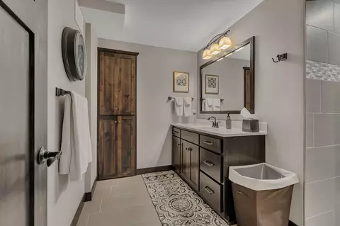 Bath - 1701 Casselberry Rd, Saint Cloud, MN 56303 photo 6 of 7