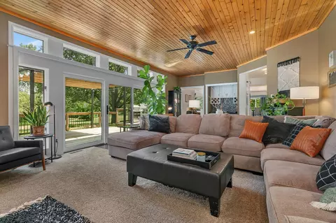 Living - 1701 Casselberry Rd, Saint Cloud, MN 56303 photo 7 of 10