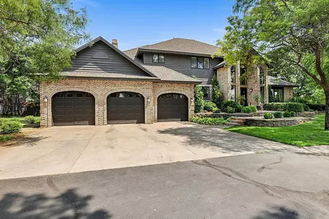 Exterior - 1701 Casselberry Rd, Saint Cloud, MN 56303 photo 4 of 9