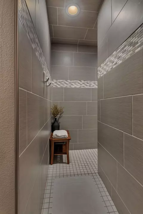 Bath - 1701 Casselberry Rd, Saint Cloud, MN 56303 photo 7 of 7