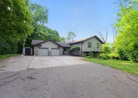 4110 Juneau Ln N, Plymouth, MN 55446