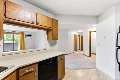 Kitchen - 2425 E Franklin Ave #303, Minneapolis, MN 55406 photo 3 of 3