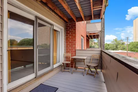 Exterior - 2425 E Franklin Ave #303, Minneapolis, MN 55406 photo 1 of 6