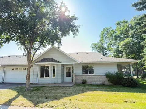 659 Belland Ave, Vadnais Heights, MN 55127