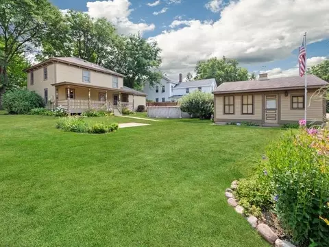 337 Court St N, Prescott, WI 54021