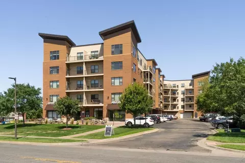 1155 Ford Rd #405, Saint Louis Park, MN 55426