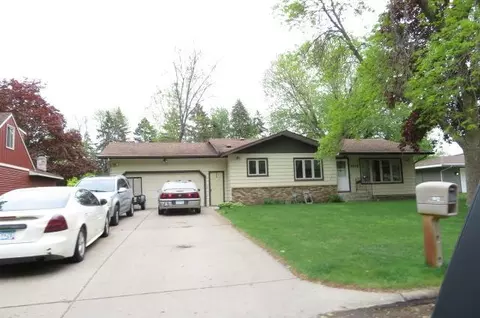 1012 Borgert Ave, Saint Cloud, MN 56303 photo 2