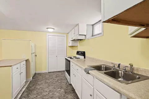 Kitchen - 2842 Lexington Ave S, Eagan, MN 55121 photo 4 of 4