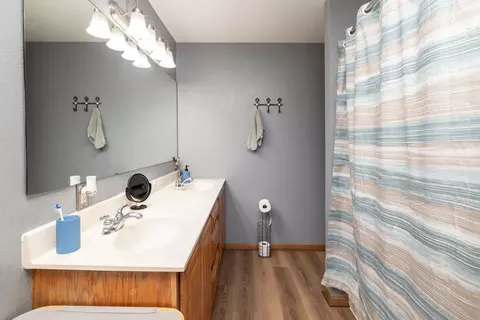 Bath - 4334 Cooper Ave S, Saint Cloud, MN 56301 photo 1 of 1