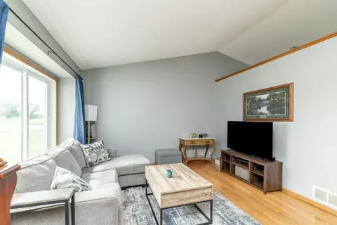 Living - 4334 Cooper Ave S, Saint Cloud, MN 56301 photo 3 of 5