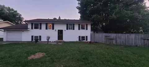 8026 Hynes Ave S, Cottage Grove, MN 55016