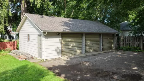Exterior - 420 9th St SW, Willmar, MN 56201 photo 3 of 14