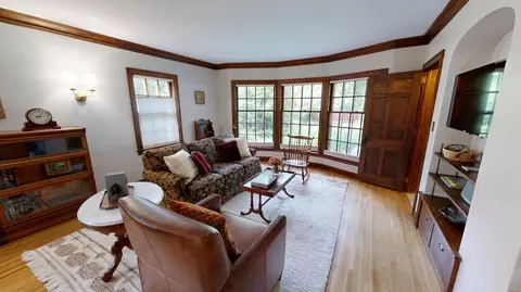 Living - 420 9th St SW, Willmar, MN 56201 photo 4 of 6