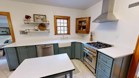 Kitchen - 420 9th St SW, Willmar, MN 56201 photo 3 of 5