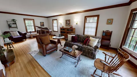 Living - 420 9th St SW, Willmar, MN 56201 photo 3 of 6