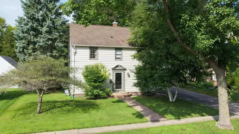 Exterior - 420 9th St SW, Willmar, MN 56201 photo 4 of 14