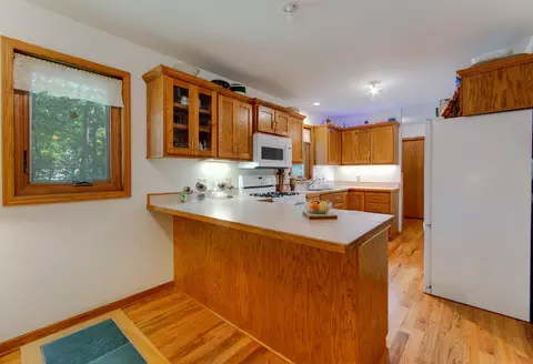 Kitchen - 2989 140th St E, Dundas, MN 55019 photo 3 of 7