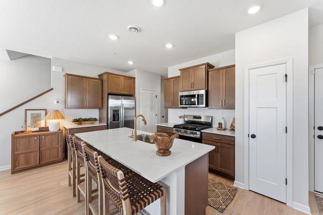 681 Tulare Ter, Newport, MN 55055