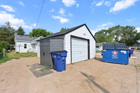 Exterior - 220 33rd Ave N, Saint Cloud, MN 56303 photo 5 of 5