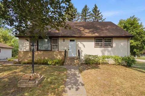 1521 Arkwright St N, Saint Paul, MN 55130