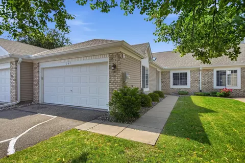 761 Markgrafs Lake Draw, Woodbury, MN 55129