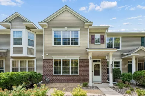 11025 Oak Grove Cir #C, Woodbury, MN 55129