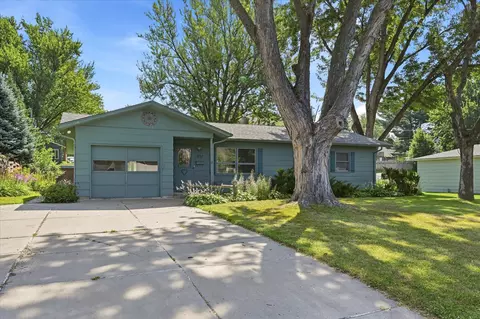 321 Hemlock St S, Stillwater, MN 55082