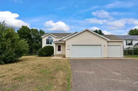 1264 Heritage Dr, Waite Park, MN 56387