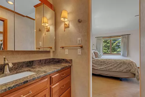 Bath - 21602 Fireside Ct, Cold Spring, MN 56320 photo 2 of 7