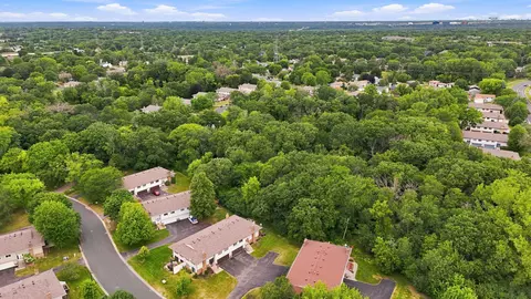 View/Area - 1711 Hickory Hill Dr, Eagan, MN 55122 photo 4 of 6