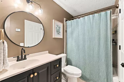 Bath - 1711 Hickory Hill Dr, Eagan, MN 55122 photo 1 of 2