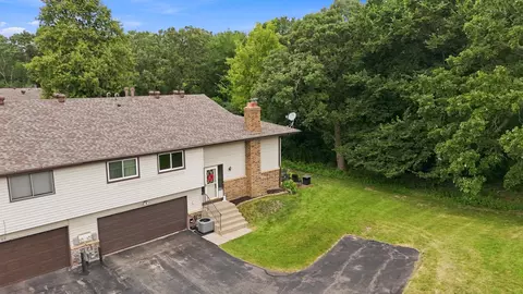 View/Area - 1711 Hickory Hill Dr, Eagan, MN 55122 photo 5 of 6