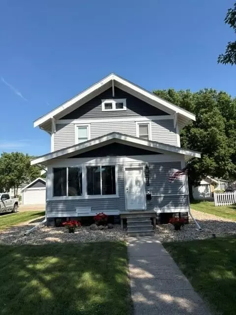 Exterior - 1345 6th Ave N, Windom, MN 56101 photo 1 of 4