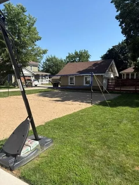 Exterior - 1345 6th Ave N, Windom, MN 56101 photo 3 of 4