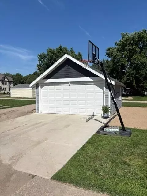 Other - 1345 6th Ave N, Windom, MN 56101 photo 4 of 7