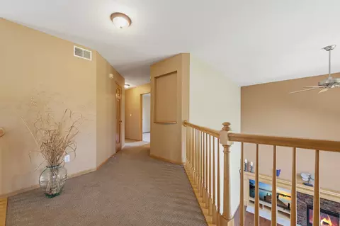 Entry Way - 1517 Covington Ln, Eagan, MN 55122 photo 3 of 4