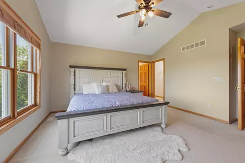 Bedroom - 1517 Covington Ln, Eagan, MN 55122 photo 2 of 12