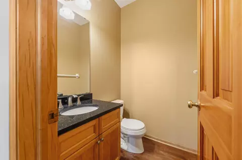 Bath - 1517 Covington Ln, Eagan, MN 55122 photo 5 of 7