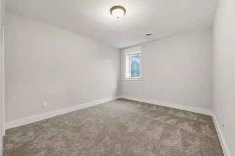 Bedroom - 1517 Covington Ln, Eagan, MN 55122 photo 10 of 12